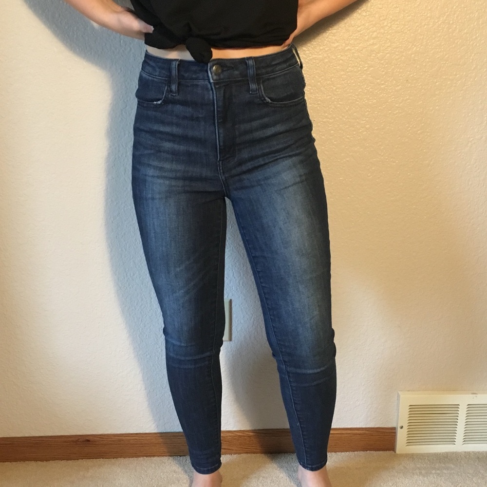 High Waisted Dark Wash American Eagle Skinny Jeans